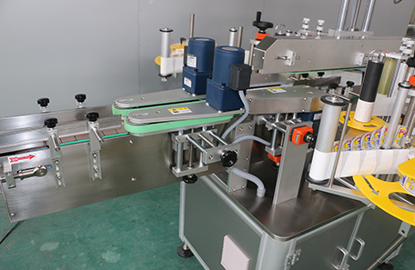 防凍液雙面貼標機