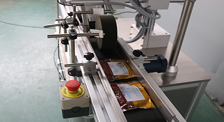 自動貼標(biāo)設(shè)備出現(xiàn)了翹標(biāo)現(xiàn)象怎么辦？我們要怎么解決呢？